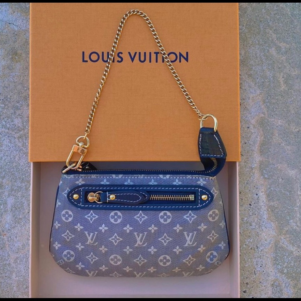 Louis Vuitton Mini Lin Pochette
